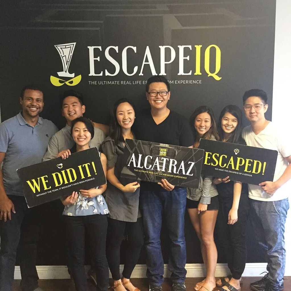EscapeIQ's tweet photo. SUCCESS!!! #artsdistrictla #dtla #LA #escaperoomla #weekend #escaperoom #escapeiq #thingstodoinla https://t.co/QggwGWne3Y