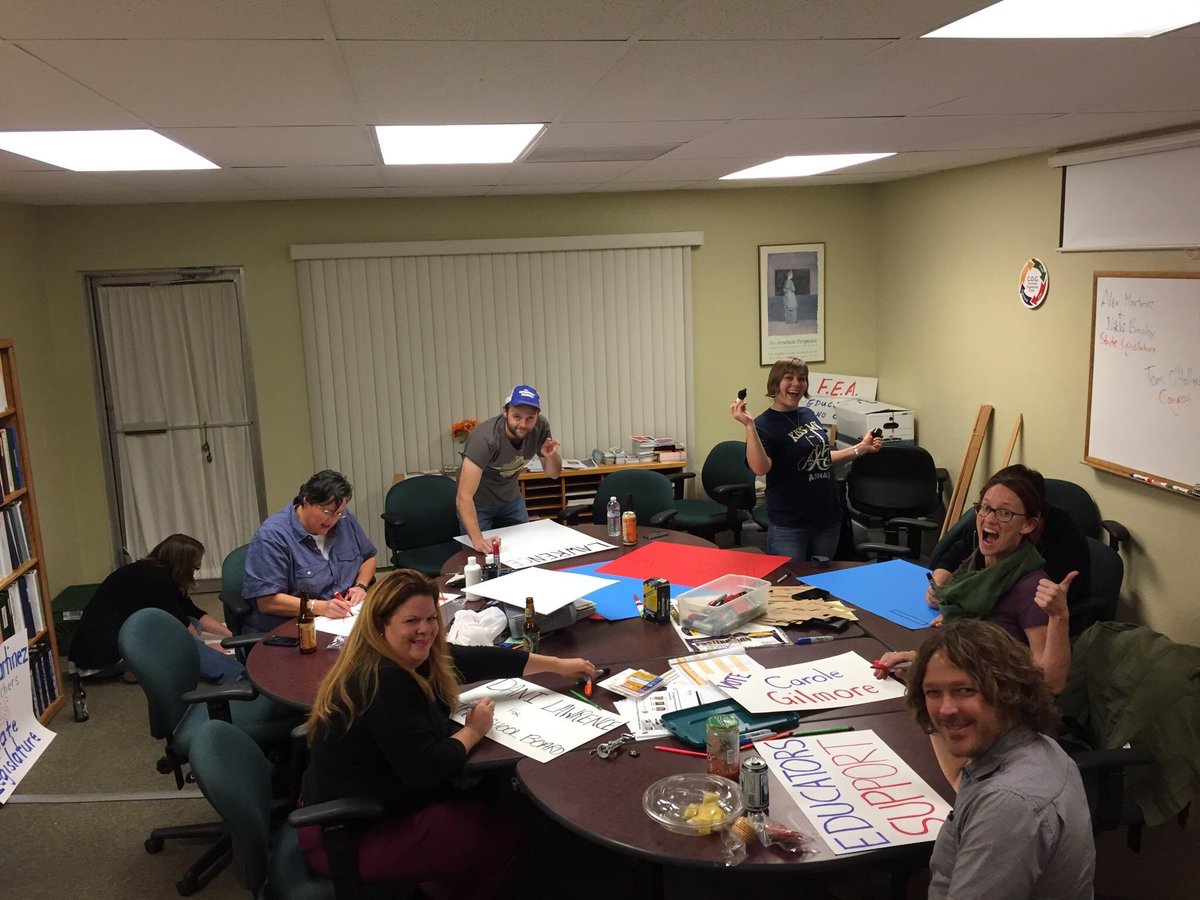 FlagstaffEA's tweet photo. FEA leaders (&amp; supporters) making signs for our pro-public education rallies Fri afternoon &amp; Sat morning @ City Hall! Plz join if you can! https://t.co/U3wyloWmPT