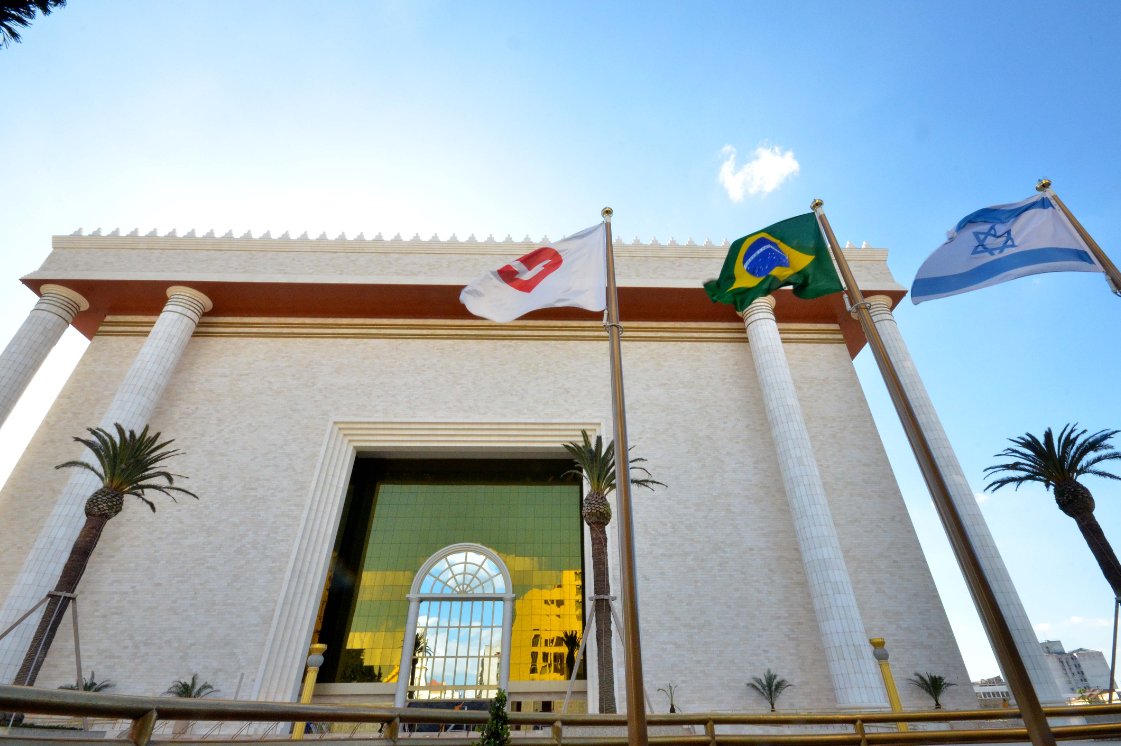 TemplodeSalomao's tweet photo. "Bem-aventurados os limpos de coração, porque eles verão a Deus"(Mateus 5:8)  #TemploDeSalomao #Israel #Jerusalem #Brasil https://t.co/UOSRrPN5Ux
