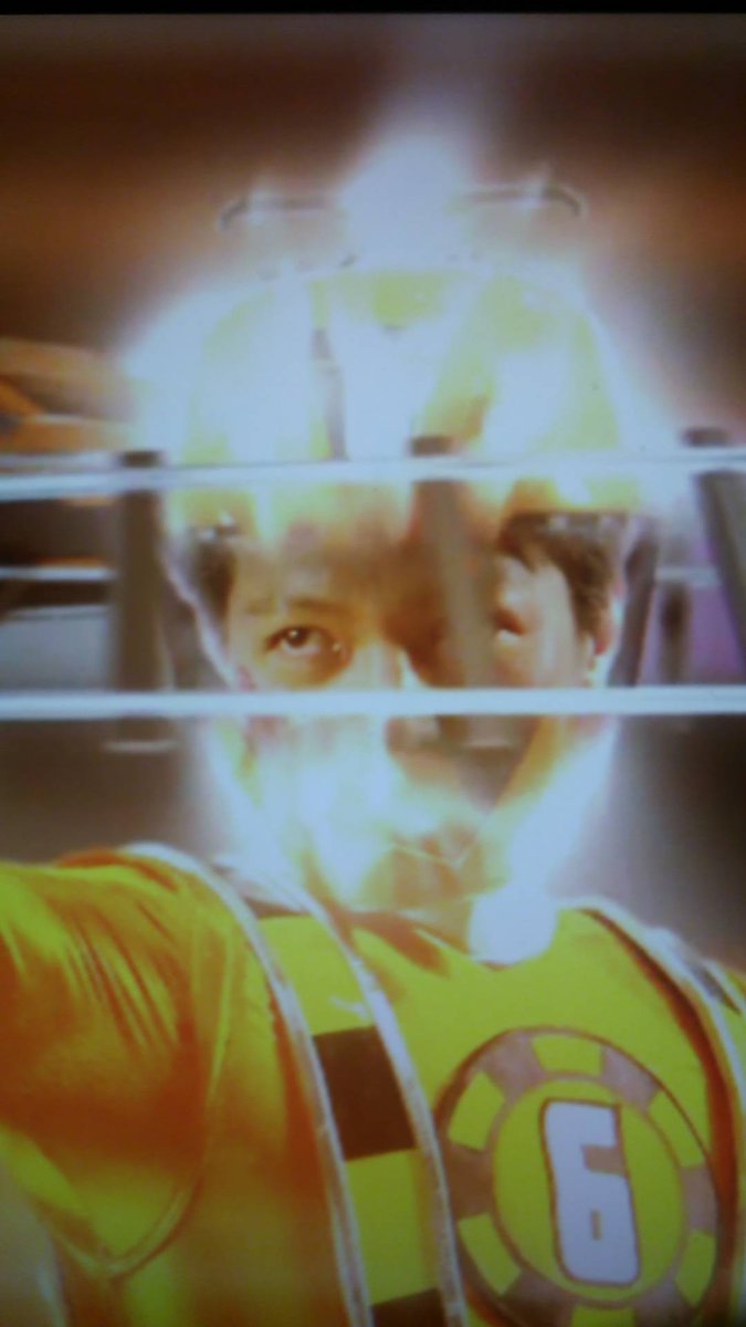 涼 در توییتر カラオケに行ってlive Damスタジアムでトッキュウジャーを歌ったら 虹野明さんの トッキュウ6号 トッキュウジャー最終駅での変身シーンが観られて最高でした 最終駅のがとてもかっこよくて心の中で興奮しました トッキュウジャー 長濱慎 変身