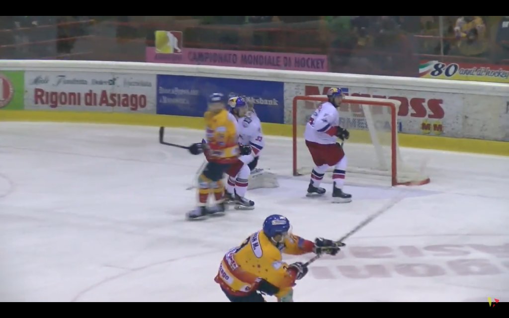 Asiagotv's tweet photo. HC Asiago 1935 vs HC Red Bull Salzburg 19/10/2016 https://t.co/PlWQHCtqpk https://t.co/gEfm7QBtRj