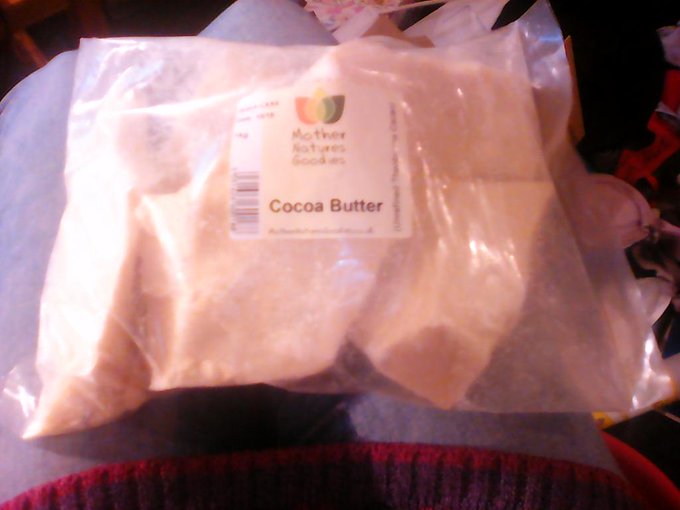 Hopefully this 1kg pack of cocoa butter will last for a while! #naturalbeauty #healthychocolate 😆 https://t<a href="/tag/naturalbeauty"class="tags"><span>#naturalbeauty</span></a><a href="/tag/healthychocolate"class="tags"><span>#healthychocolate</span></a>