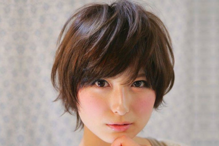 Pageboy haircut deals