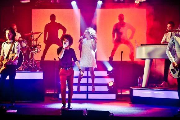Vrijdag 28 Okt is de Ladies Night in de Grolsch Veste, wij spelen in de 3e Helft na de FC Twente - Roda JC! 👯🍸🎉🎤

fctwente.nl/business/2016/…