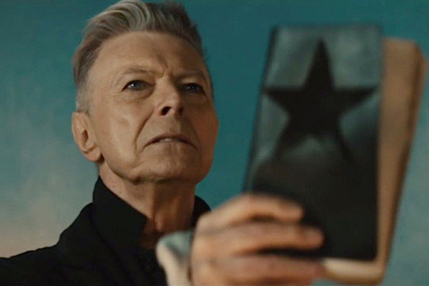 lesinrocks's tweet image. En écoute : “Killing a Little Time”, encore un nouveau titre inédit de David Bowie lesinrocks.com/2016/10/20/mus…