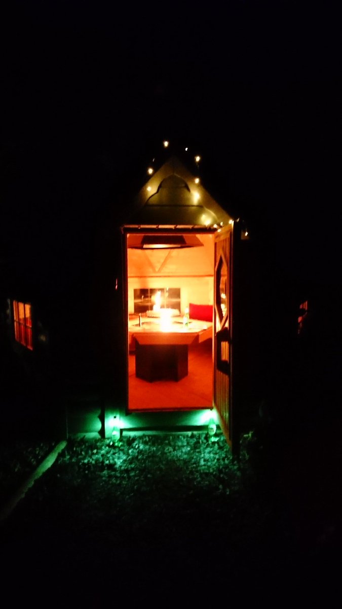 Castle Cabins tweet media