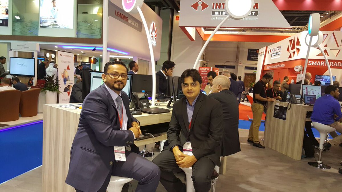 AvanzaSolutions's tweet photo. Team @AvanzaSolutions relaxes as day 4 @GITEXTechWeek comes to an end #Snapathon #ExperienceIsEverything #Breeze platform https://t.co/rdSgk70dLp