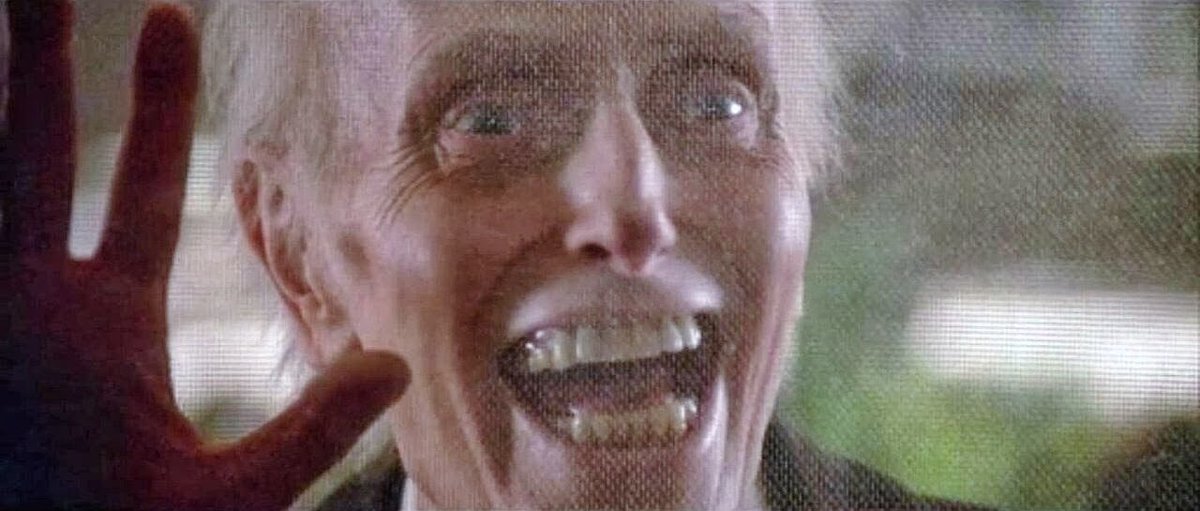 jillwilhelm's tweet photo. Is it just me or is the a resemblance? 👇🏻#debatenight #debatenight2016 #CreepyClinton https://t.co/wN0G54HpHk
