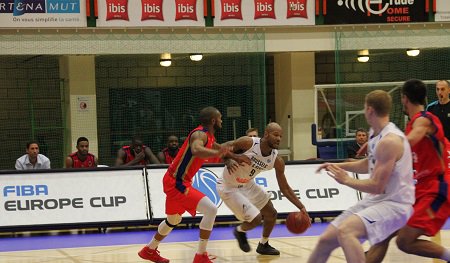 BRUZZbe's tweet photo. Basic-Fit Brussels strijdend ten onder in eerste Europese match. @BrusselsBasket5 #basicfitbrussels
https://t.co/a734Vs5WXk https://t.co/2eMB4G2YQN