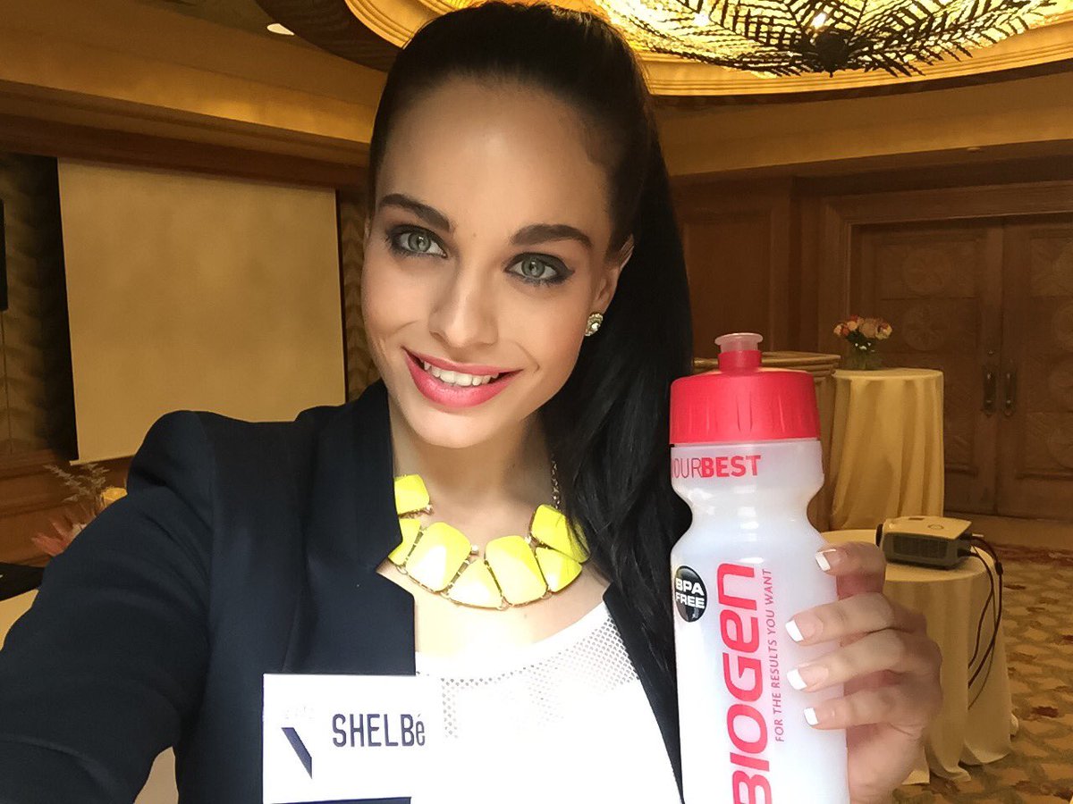 Shelbepretorius's tweet photo. Thank you @BiogenSA  for our amazing hampers ! We are so grateful #Biogen #MissSa2017 https://t.co/WdvVxLTkOp