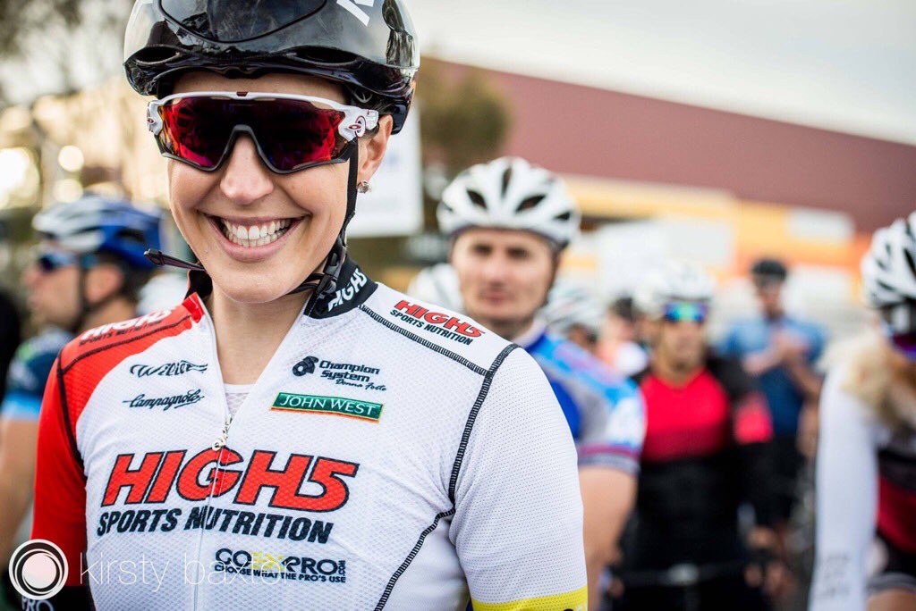 Can you tell how much I love racing my bike? All smiles ahead of the Melbourne to Warrnambool repping the <a href="/High5DreamTeam/">High5 Dream Team</a>. 📷 <a href="/kirstybaxter79/">Kirsty Baxter</a>