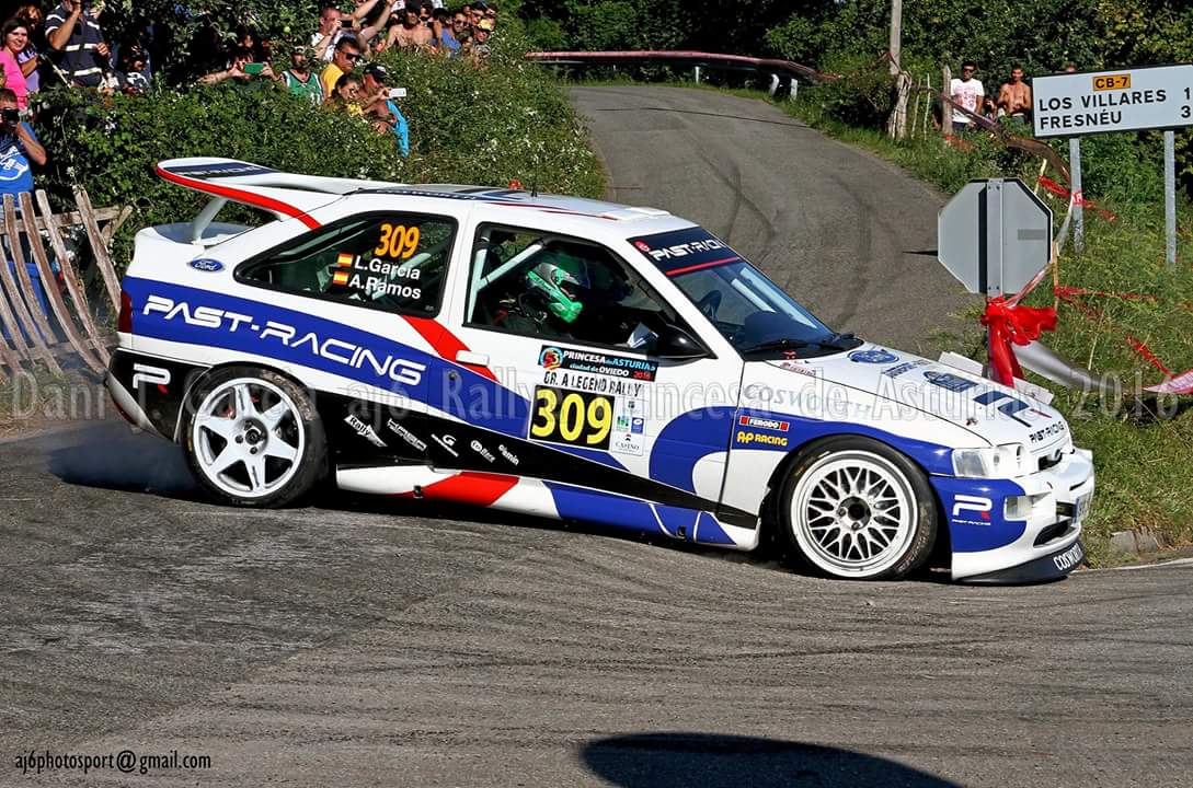 GrALegendRally's tweet image. Lolo García / Agustín Ramos durante el IV @GrALegendRally 2016.

#Rally #Ford #Cosworth #CERA