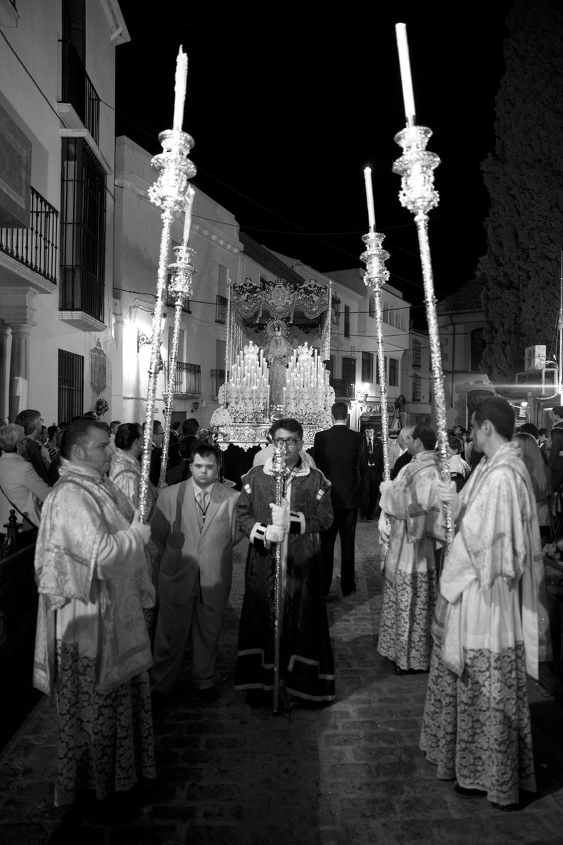 CuadrillaE's tweet photo. Buenos días jueves! Jueves de Paz y Caridad!! https://t.co/Kj5uCucO4e