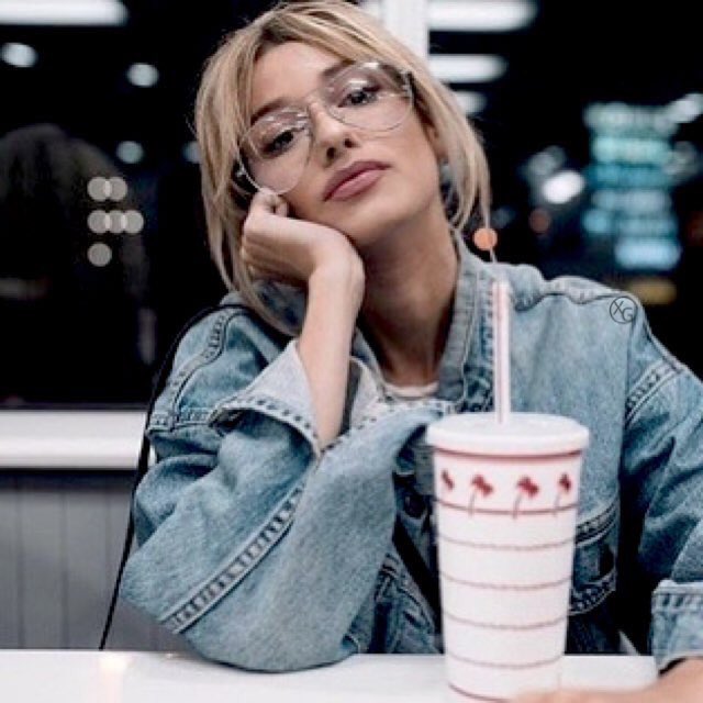 vzlayout's tweet photo. free site model layout

-like &amp; retweet
-please give layout creds https://t.co/enyByTrolT