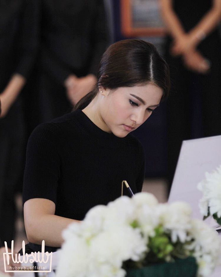 ลงนามถวายความอาลัย พระบาทสมเด็จพระปรมินทรมหาภูมิพลอดุลยเดช ณ อาคารมาลีนนท์ #น้อมรำลึกในพระมหากรุณาธิคุณ 🙏🙏