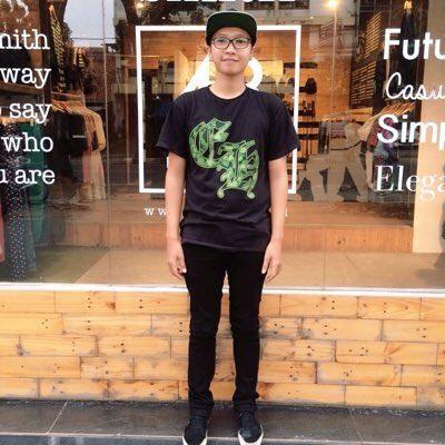 Come hangout with me on #BIGOLIVE. web.live.bigo.sg/2118806966_147…