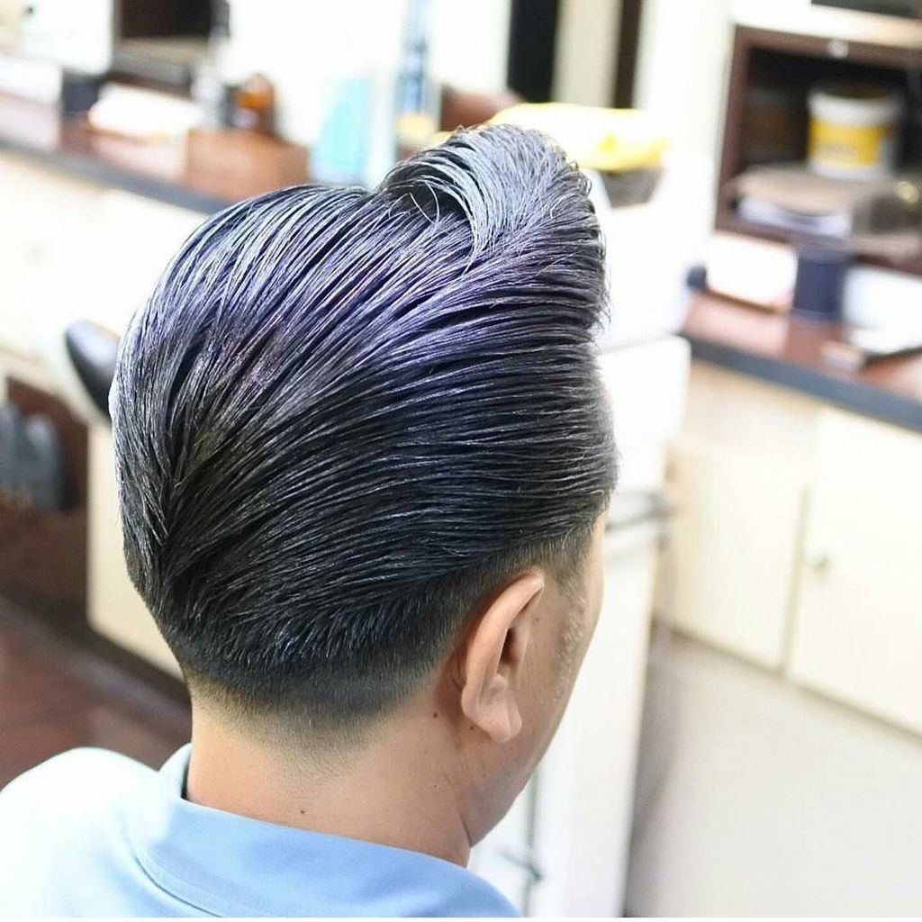 LayriteOfficial's tweet photo. Look back at it !! Check out this beautifully combed #executivecontour with a #ducktail #p… https://t.co/vWVEs2ddtP https://t.co/fbPaQZwU67