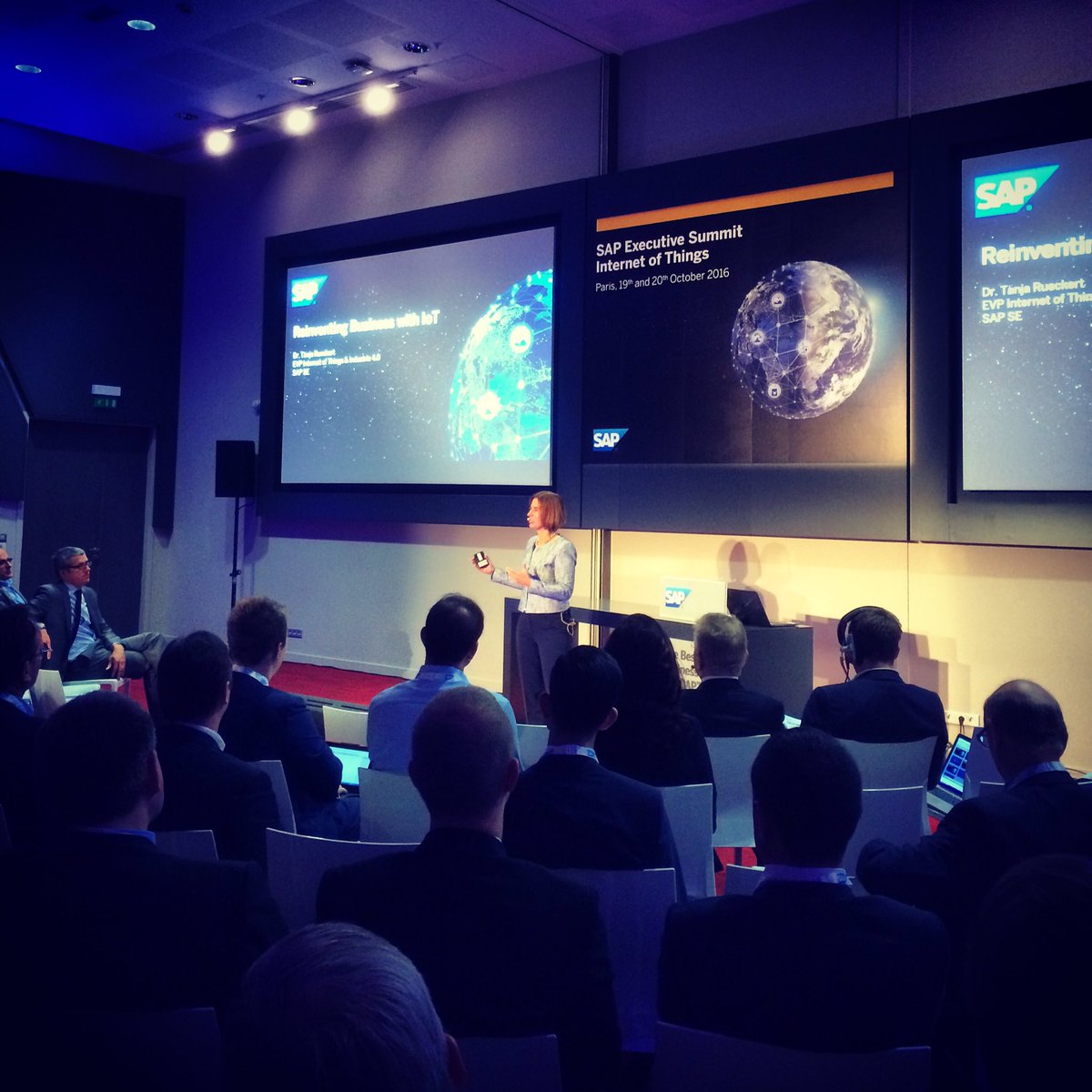 sebastiengibier's tweet image. The future by #SAPIoT @RueckertTanja @SAPFrance Executive Summit
