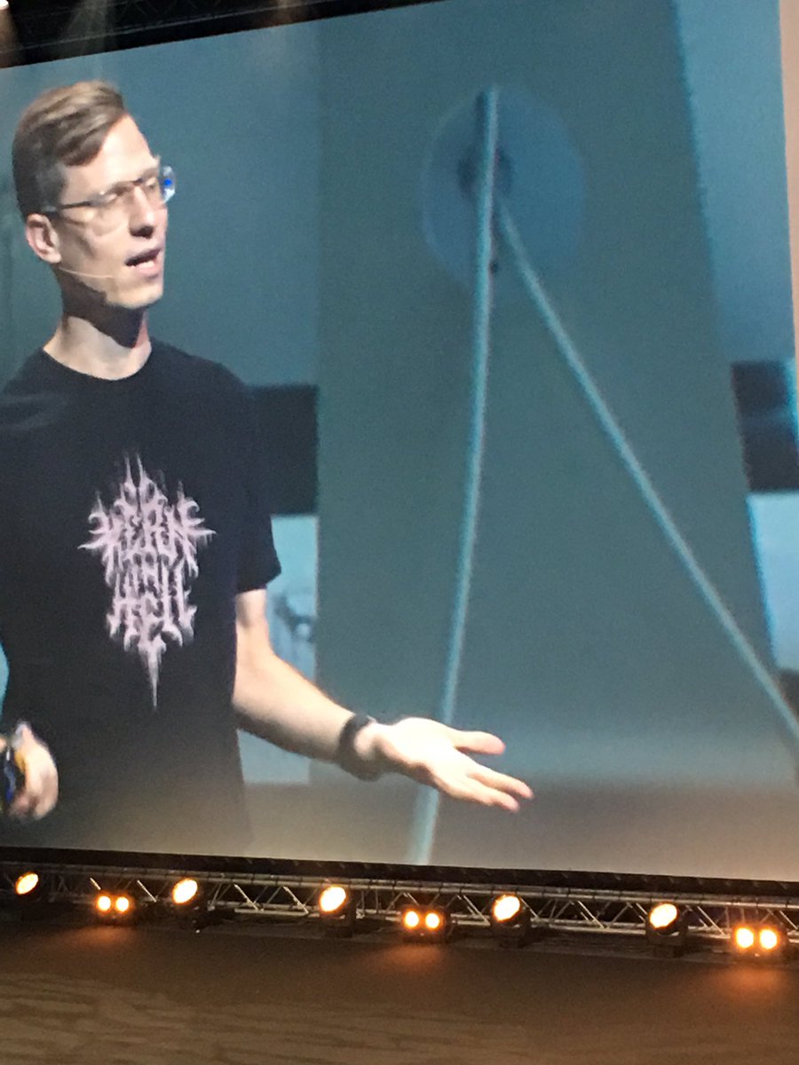 nakrissimo's tweet photo. T-skjorta til @feltron på #webdagene <3 Se, @bankidmetal :D #kerninhell https://t.co/eD4woqsycb