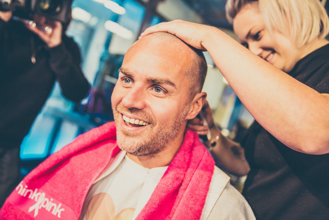 MakingWavesPR's tweet photo. Vandaag is het #dagtegenkanker. Een ziekte die iedereen al te vaak van te dichtbij heeft meegemaakt. #Clarysse #ProudToSupport #ThinkPink https://t.co/DZmAaYuVTS