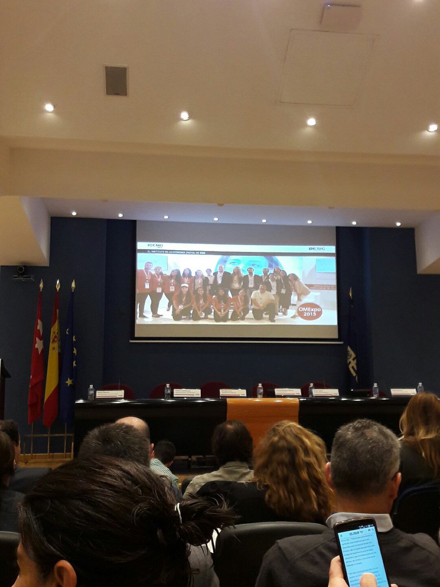 soyanadiaz's tweet photo. En el #DigitalBusinessSummit de @ESICEducation como antigua alumna y como #optimistadigital ;) https://t.co/K696cutA8a