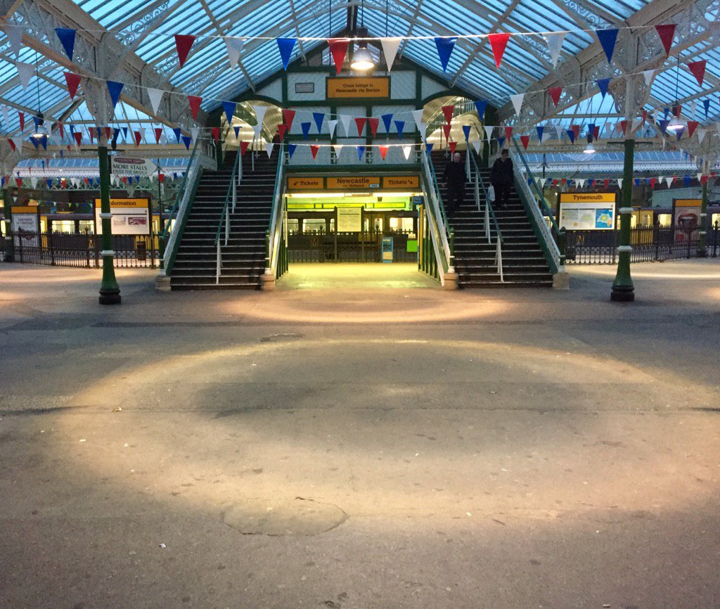Flying Saucer at Tyneside Metro Shocker <a href="/My_Metro/">Tyne and Wear Metro</a> 
Trains are running to All destinations