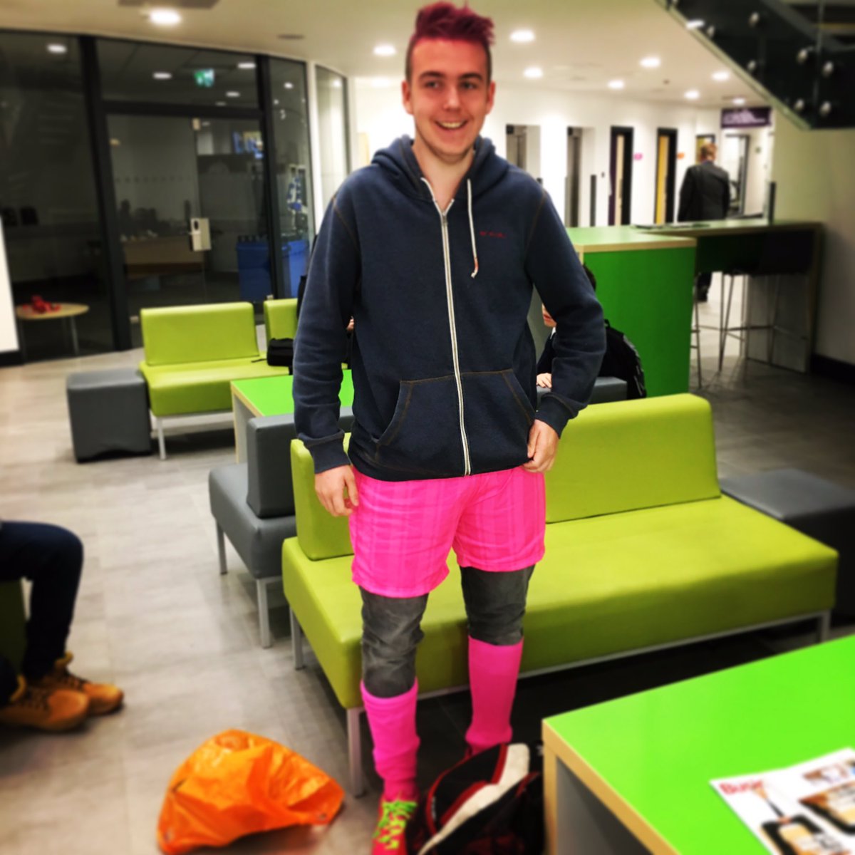 StudentLifeCH's tweet image. Jack a motor vehicle student is embracing #WearItPink day today for @breastcancernow