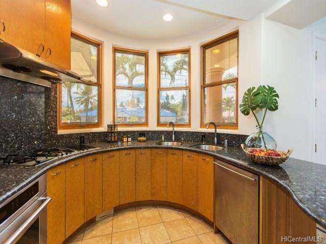 HomesLandofHNL's tweet image. Looking for a home in #luxurious #Portlock • Mathew Ngo has this listed at $2,988,000 #Honolulu #Oahu #realestate estatesandhomesoahu.com/Homes_For_Sale…