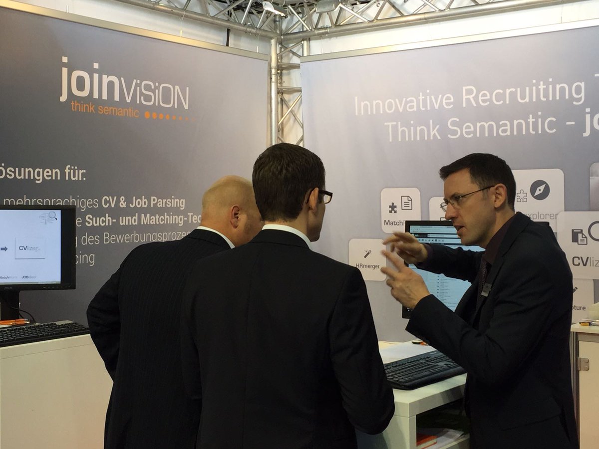 jobcloud_hrtech's tweet image. Martin ganz in seinem Element an unserem Stand auf der #ZP16. Wo genau liegen die Qualitäten des #CVparser #CVlizer.
