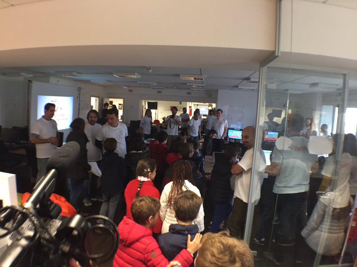 FacilityLive's tweet image. #Coding4KidsPV is about to start, are you ready? #CodeEU  #eskills #Codeweek #codeweek2016 Stay tuned!