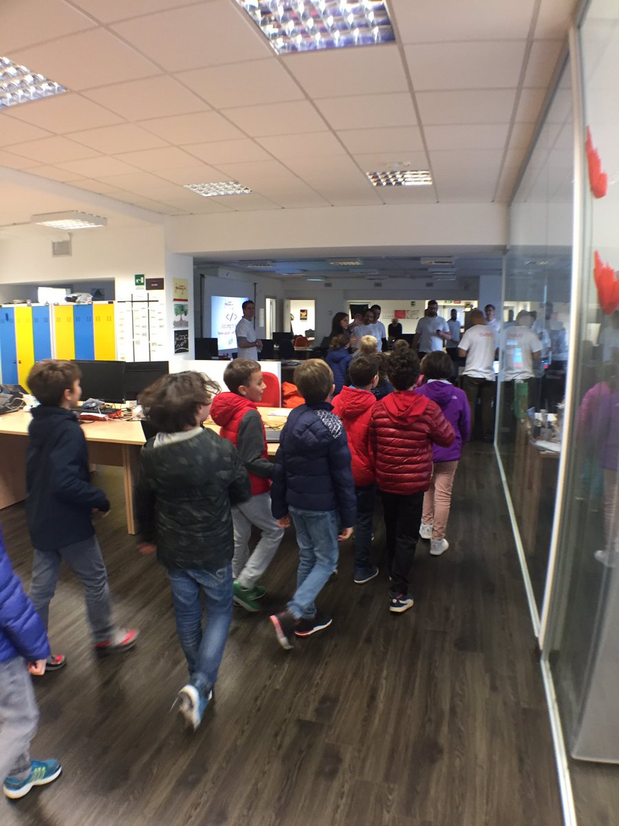 FacilityLive's tweet image. #Coding4KidsPV is about to start, are you ready? #CodeEU  #eskills #Codeweek #codeweek2016 Stay tuned!