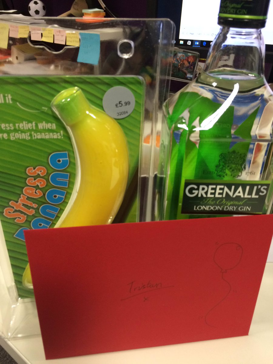 TristanConectia's tweet photo. The guys know how to treat me!
#birthday #33tomorrow #gin #HappyBirthdayMe https://t.co/kF6Zw4tc31