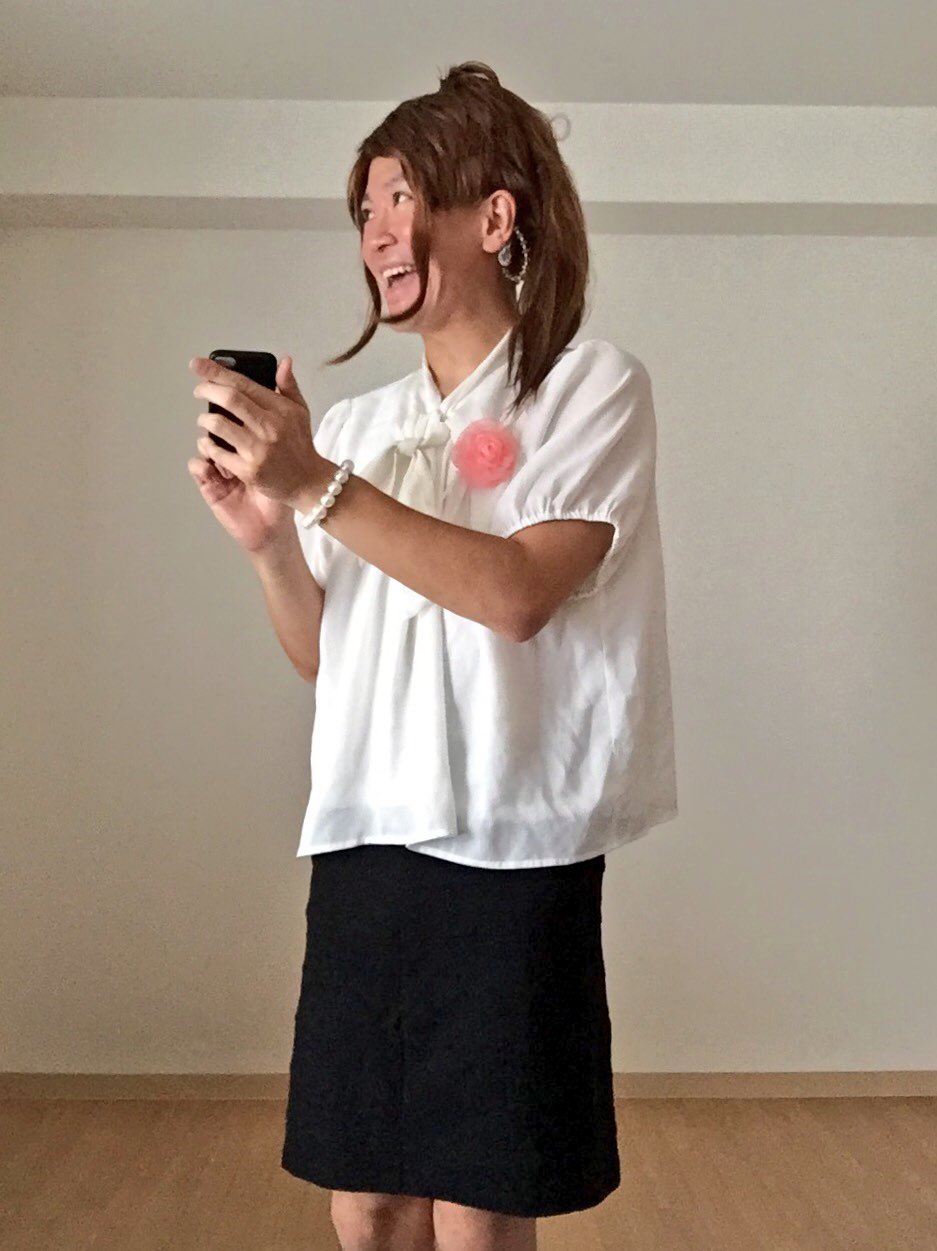 おたまじゃくし中西 今日の一変化 結婚式で周りが引くぐらい号泣するやつ 志田朋子 ほんまおめでとう連呼 号泣後すぐ男とline交換 切り替え鬼早い 結局出会い目的 T Co Wr5gxtkqei Twitter