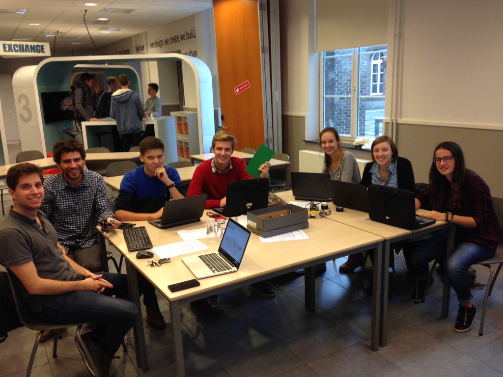 school21_0's tweet image. Team School 21.0, Kortrijk, Belgium #handsonhack