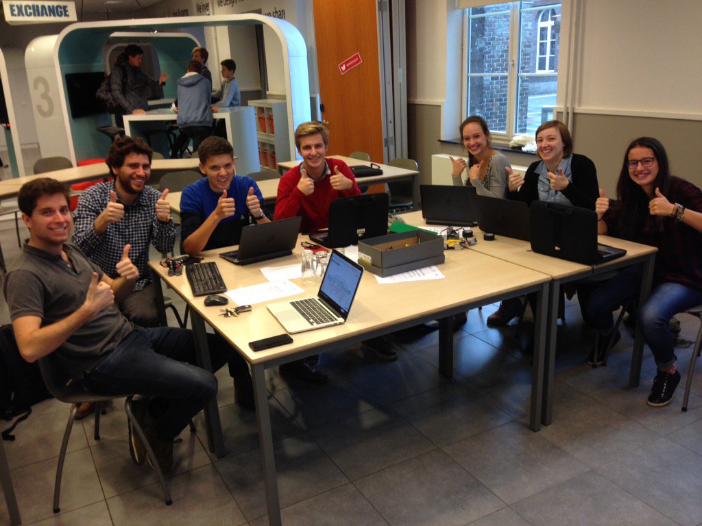 school21_0's tweet image. Team School 21.0, Kortrijk, Belgium #handsonhack