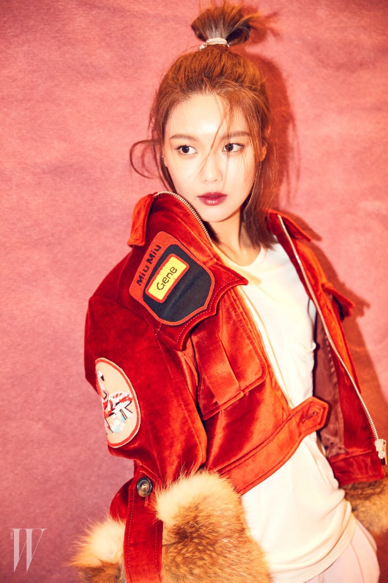 [PIC][20-10-2016]SooYoung xuất hiện trên ấn phẩm tháng 11 của tạp chí "W KOREA" CvMmvPoVYAAPDzw