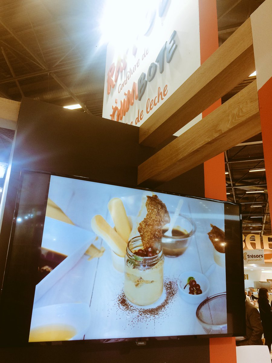 GabrielaTassile's tweet photo. Mis recetas con #dulcedeleche #raffole #Chimbote_lfa en @sial_paris emocionada estoy! @nrodriguezperez @ATLASGOURMET @FrancoArgentina Merci! https://t.co/dq4F44mr29