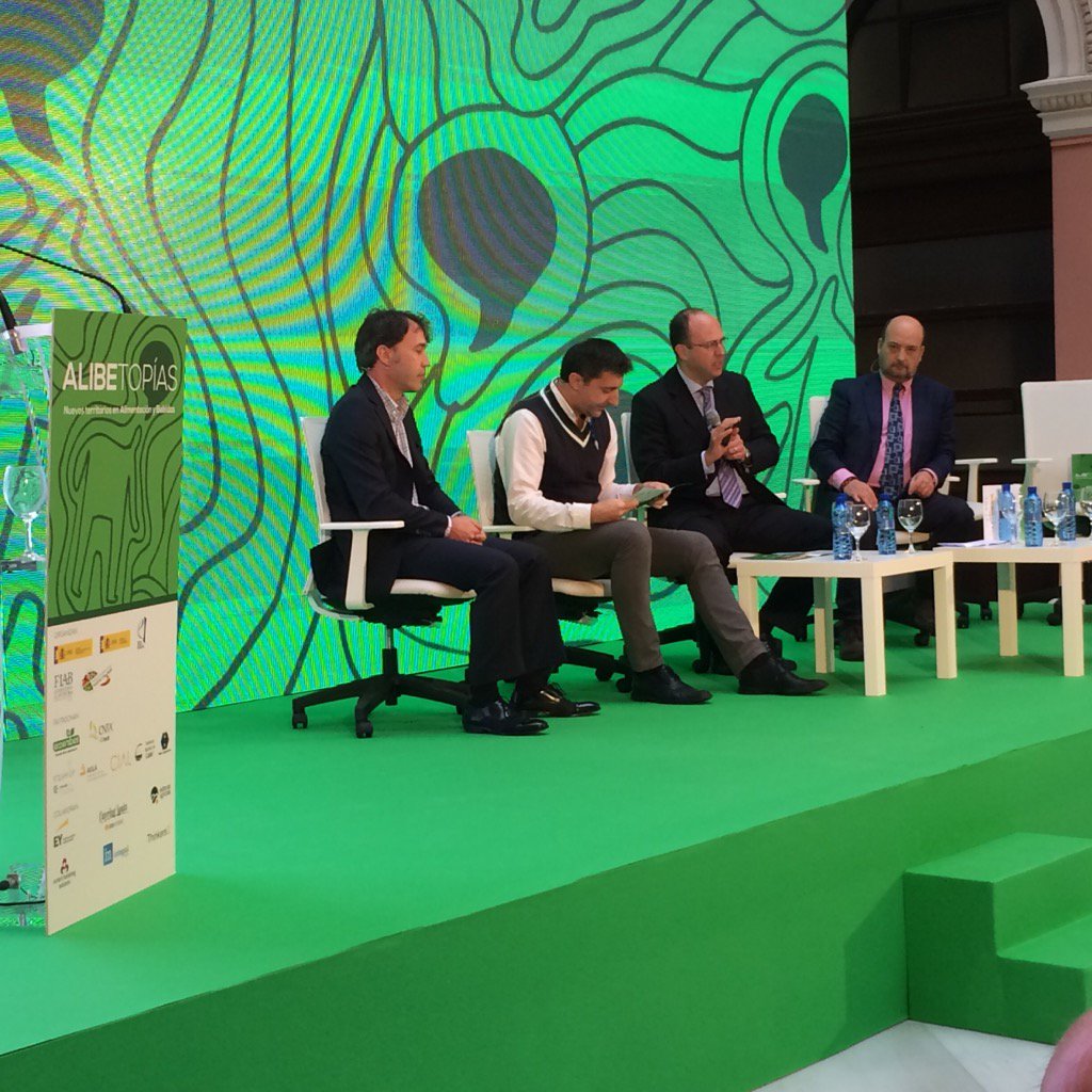 esFIAB's tweet photo. JManuel Barat @EFSA_EU abre la mesa sobre nanotecnología junto a @iata_csic #Enosan y #Samtack #Alibetopias https://t.co/vxZ3OPNZjk