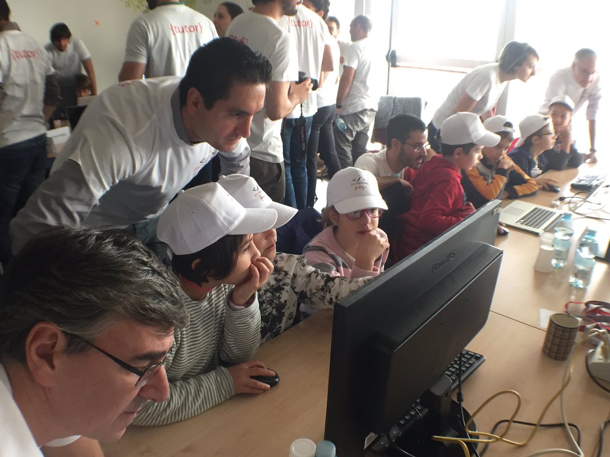FacilityLive's tweet image. #Coding4KidsPV: we're having so much fun learning how to code! 🙌🏻#CodeEU cc @eskills4jobs @eskills4jobsIT #eskills