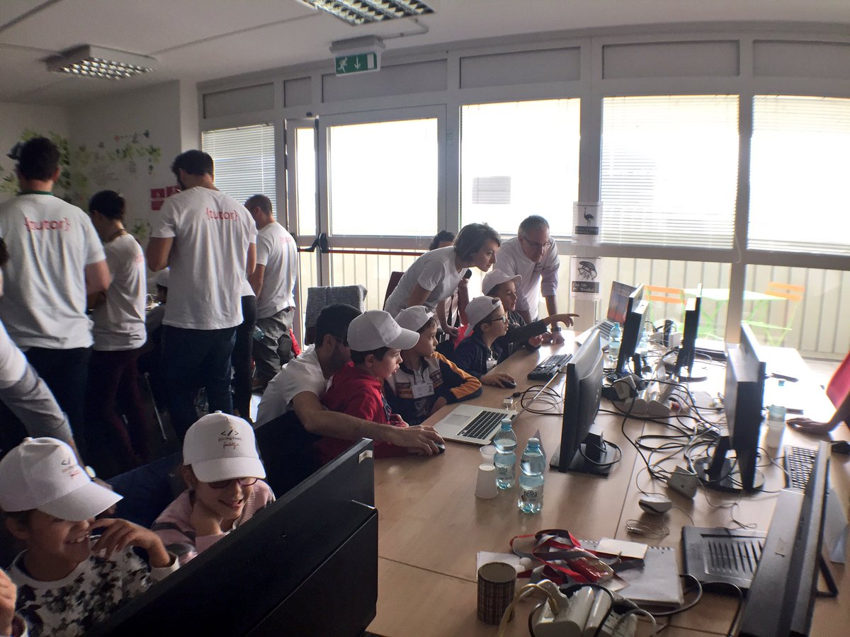 FacilityLive's tweet image. #Coding4KidsPV: we're having so much fun learning how to code! 🙌🏻#CodeEU cc @eskills4jobs @eskills4jobsIT #eskills