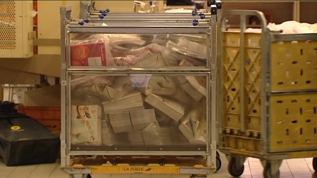 PosteEnLutte's tweet photo. Grève à la Poste jeudi à Belleville-sur-Saône https://t.co/Rwy3xcwOVx https://t.co/ahmJtawOvj