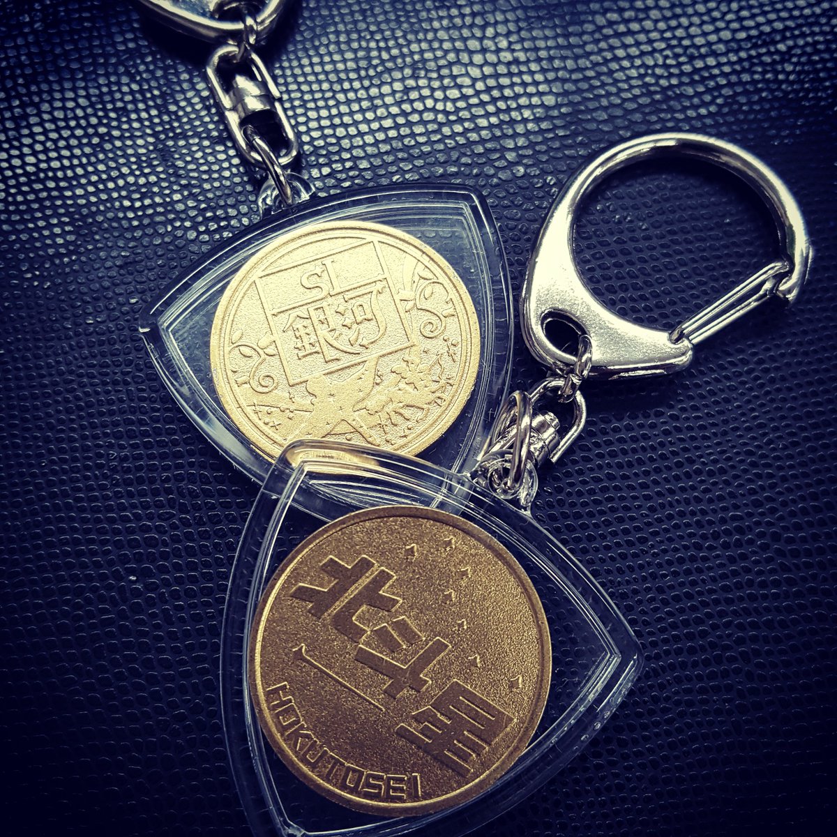 鉄道コイン鐵Ｃのキーホルダーを販売しております。ヤフーショップにて販売中。画像はノーマルコイン を金色に塗ってキーホルダーにしました。※キーホルダーはノーマルコイン専用です。 #鉄道コイン #国鉄 #jr #鐵Ｃ