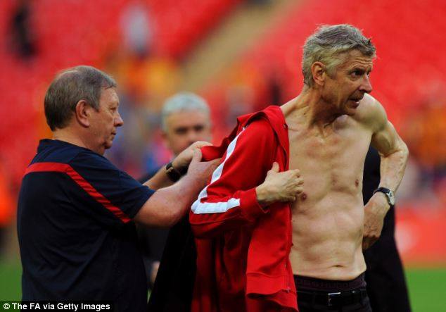 Robin Van Persie on returning to Manchester - "I'm coming home"

Arsenal Apps - 194
Manchester United Apps - 86