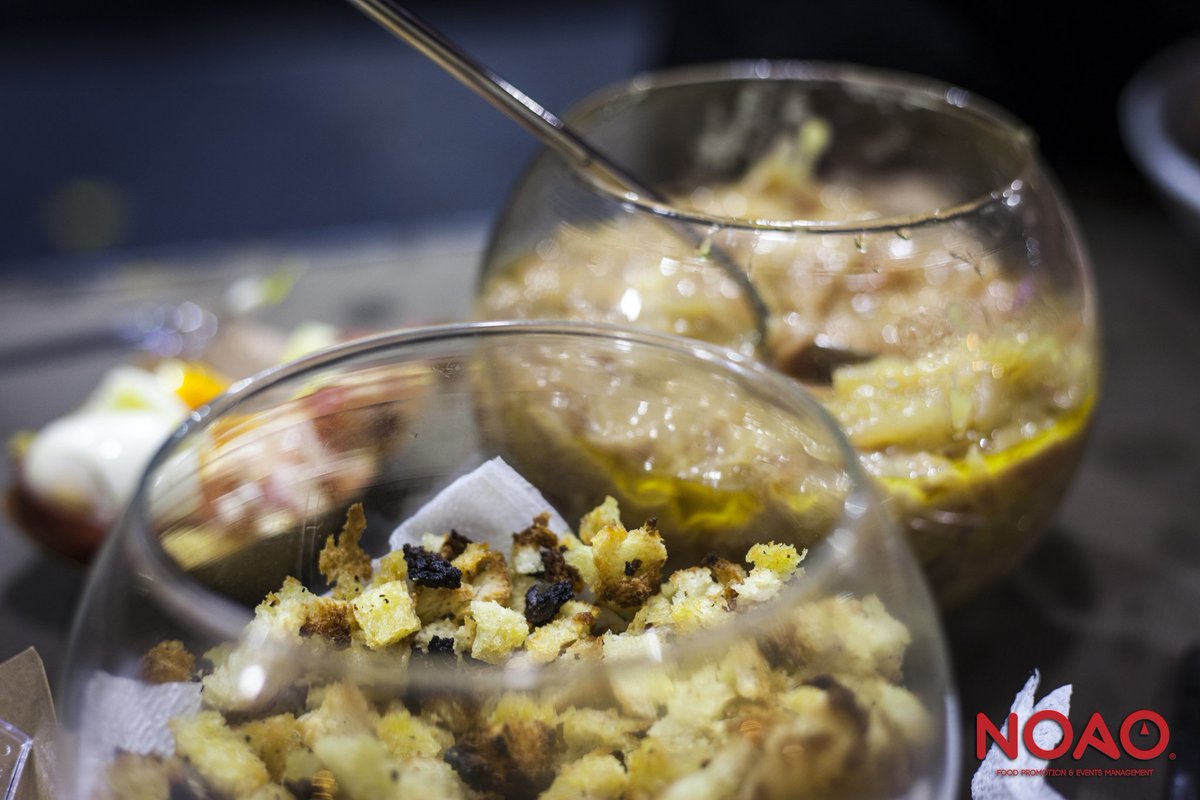Ospiti, amici, appassionati, star: tutti vengono a #FOODOPOLIS per provare i sapori della Puglia! Fino a domenica 23 alla #Festadelcinema