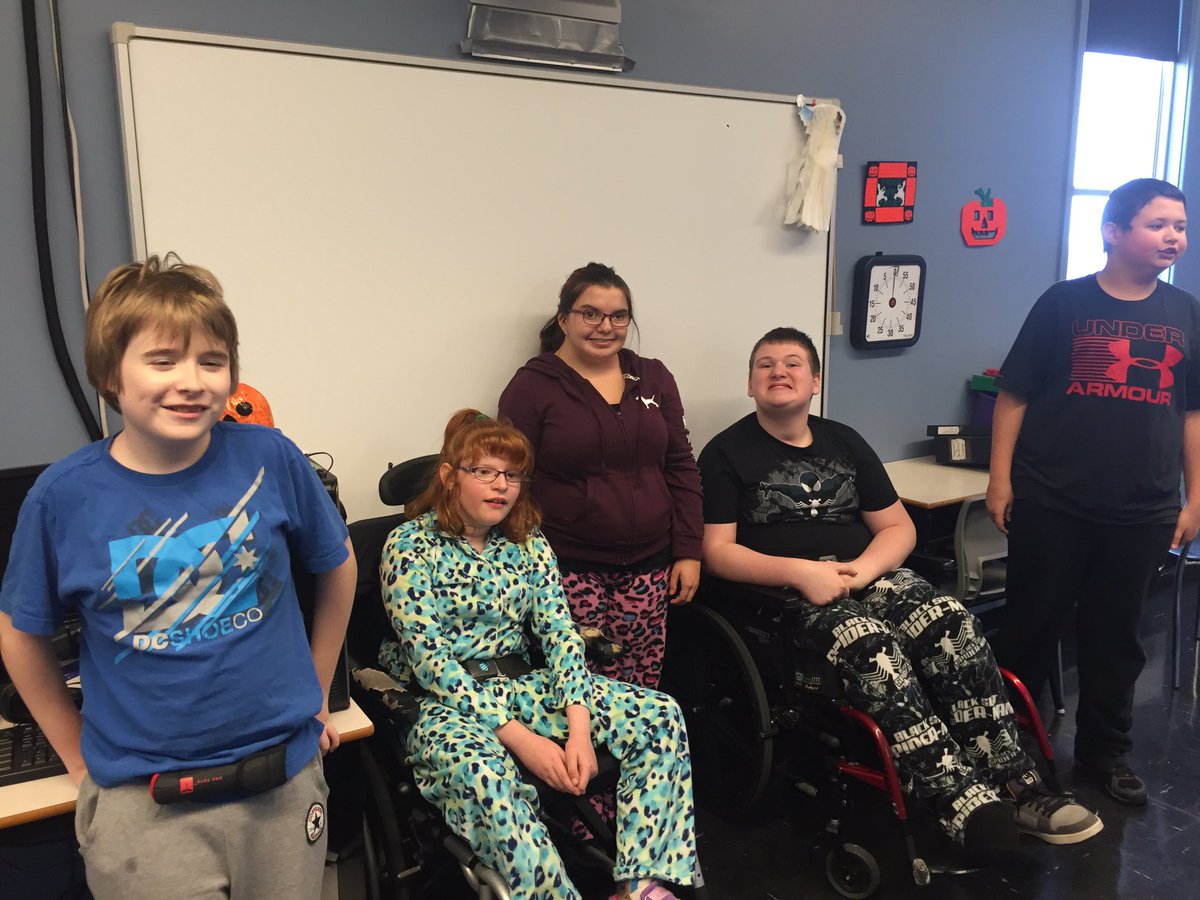 FRJHschool's tweet image. Ravens are here in Pjs as great supporters of Janeway Jamarama Day👏🏻@NLESDCA #Jamarama2016