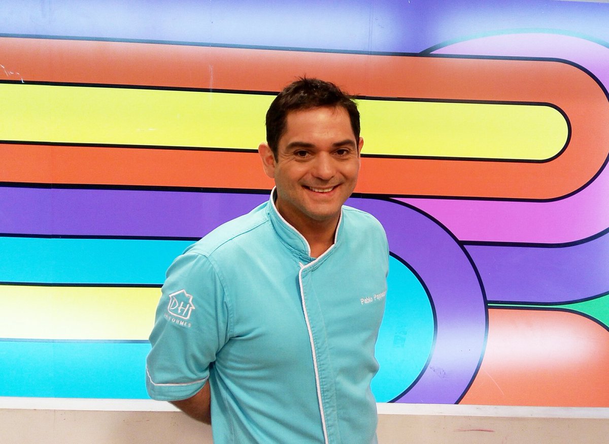 Hoy felicitamos a nuestro querido <a href="/PappalardoPablo/">Pablo Pappalardo</a> por el día internacional del chef. 😍 En minutos nos vemos en <a href="/karupora/">#karupora</a>  😊😀
