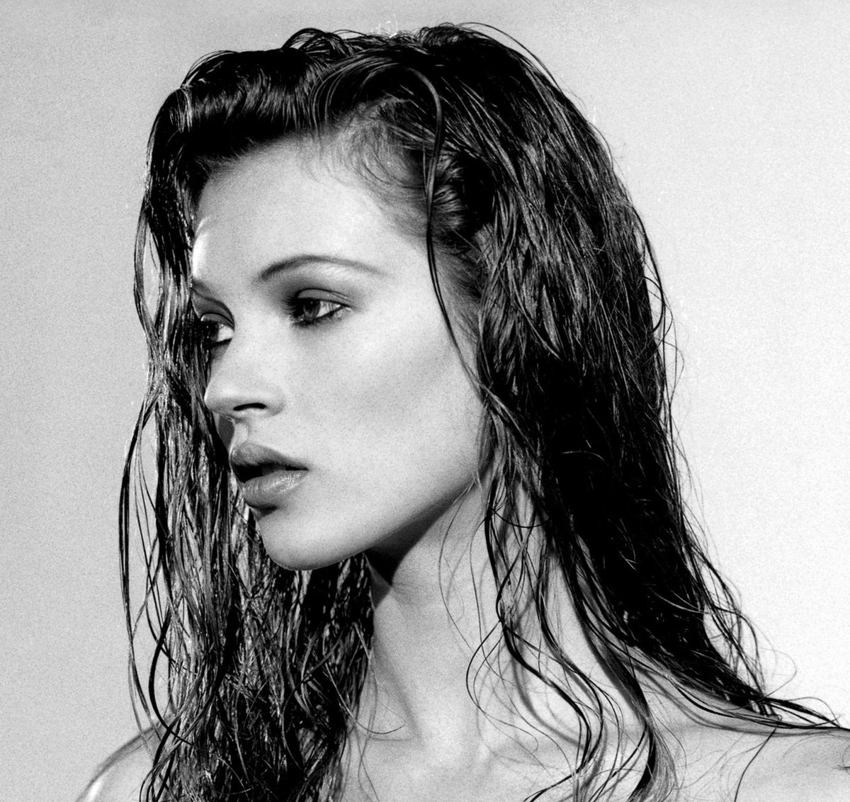 You think you know how to wash your hair? Think again: vogue.uk/seQZYp