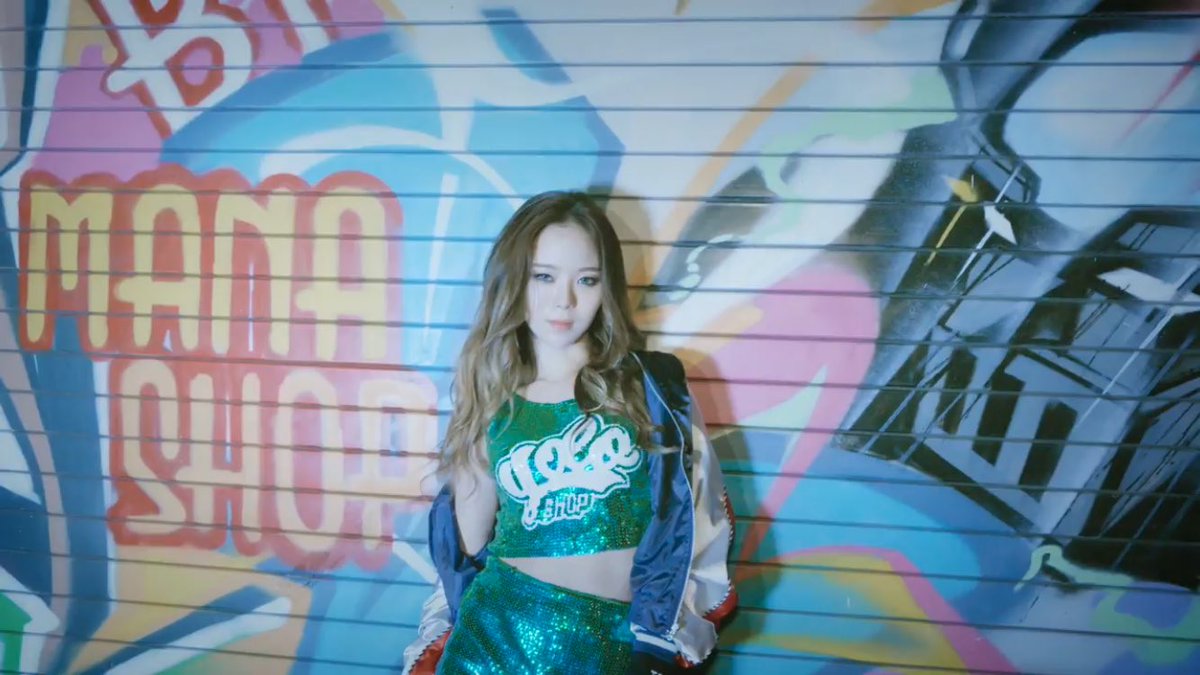 bulldokdaily's tweet photo. [CAPS] BULLDOK 어때요 OFFICIAL MV (1) https://t.co/5xww9xkg2n