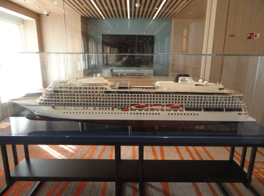 Who Set The Bar For The Viking Star? travelbyterry.wordpress.com/2016/10/20/who…