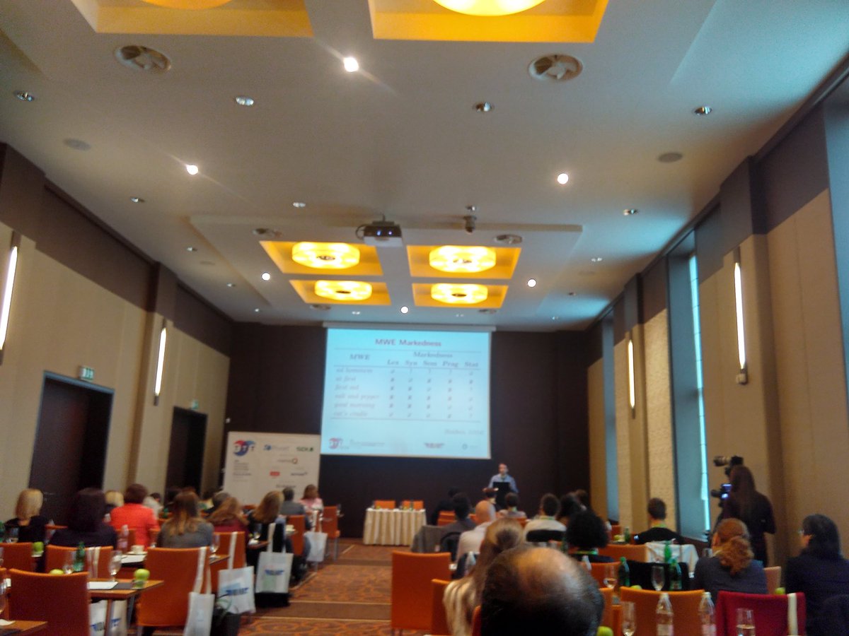 RubenMoraster's tweet image. Artificial intelligence meets term extraction by Jan Snajder
#tttconf #nlp #termextraction